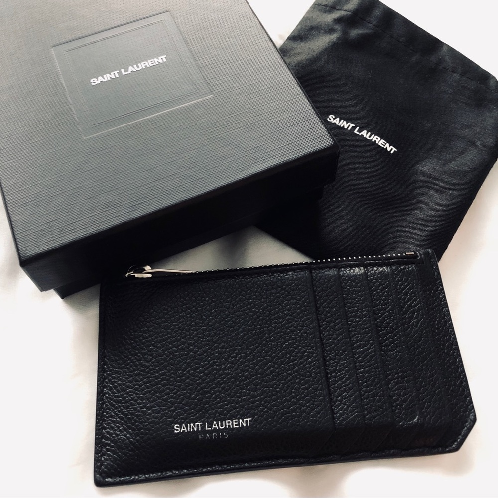 FRAGMENTS ZIPPED CARD CASE IN GRAINED LEATHER